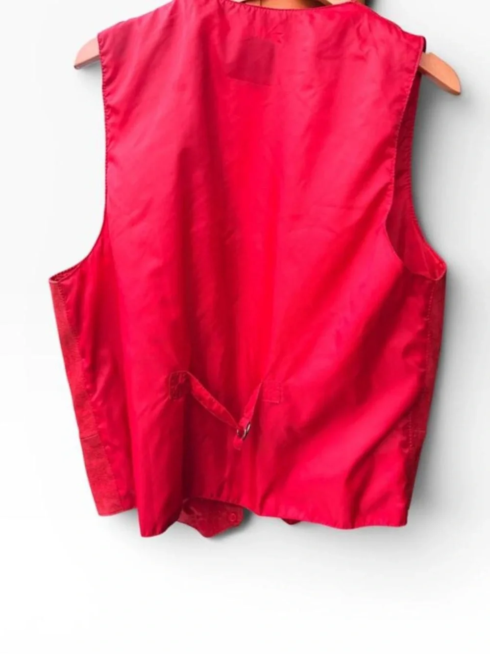 Vintage Weekend Provisions red leather suede vest w button front and pockets M